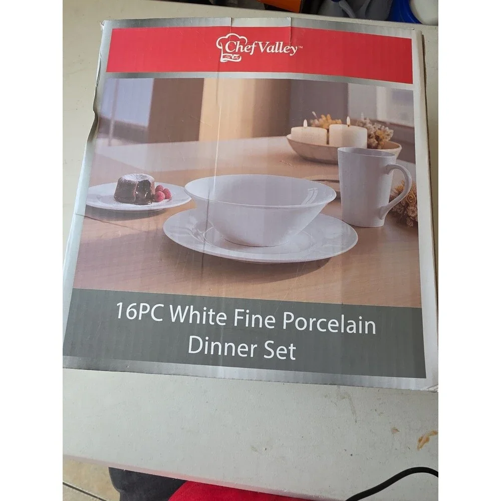 Chef Valley Time 16 _Piece Porcelain Dinnerware Set Platinum Banded - New